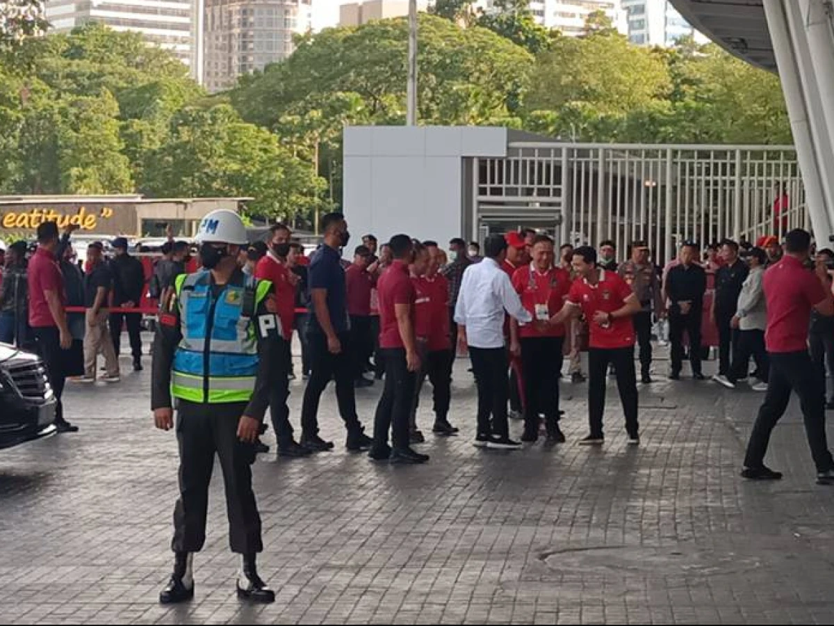 Ditemani AHY hingga Erick Thohir, Jokowi dan Iriana Nonton Timnas Indonesia Vs Vietnam