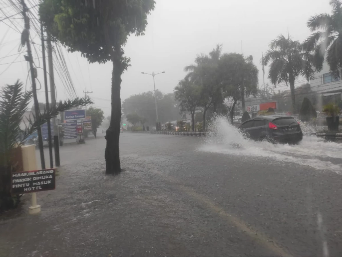 BMKG: Jakarta-Kalsel Diguyur Hujan Lebat Hari Ini, 27 Wilayah Lainnya Sedang