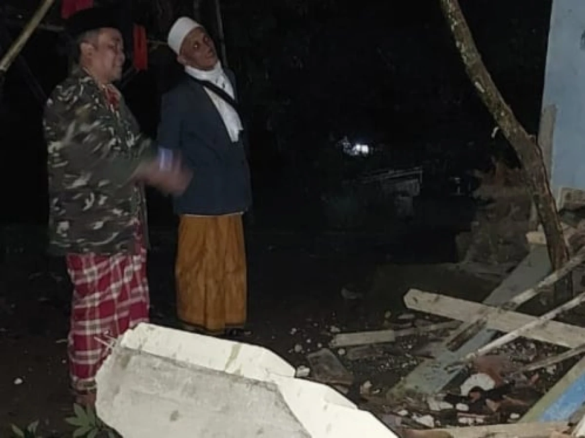 Sejumlah Rumah dan Masjid di Cianjur hingga Tasikmalaya Rusak Akibat Gempa Garut