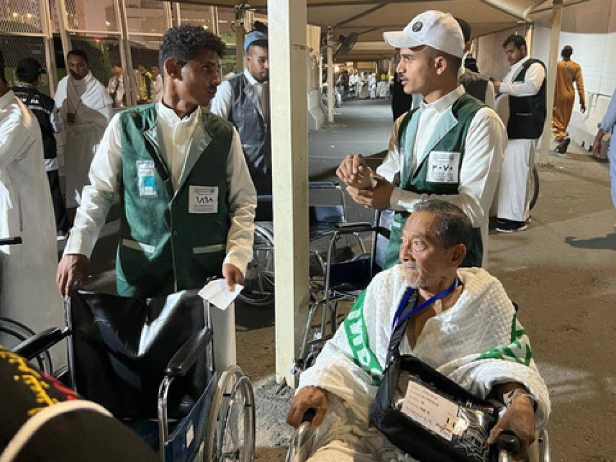 Pakai Jasa Pendorong Ilegal, 5 Jamaah Embarkasi Surabaya Berurusan dengan Askar