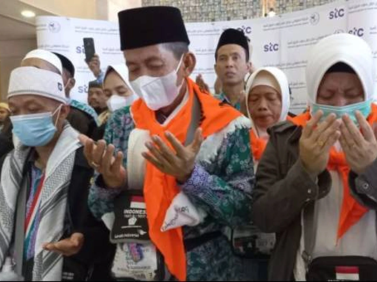 Doa Jemaah Haji yang Baru Tiba di Tanah Air