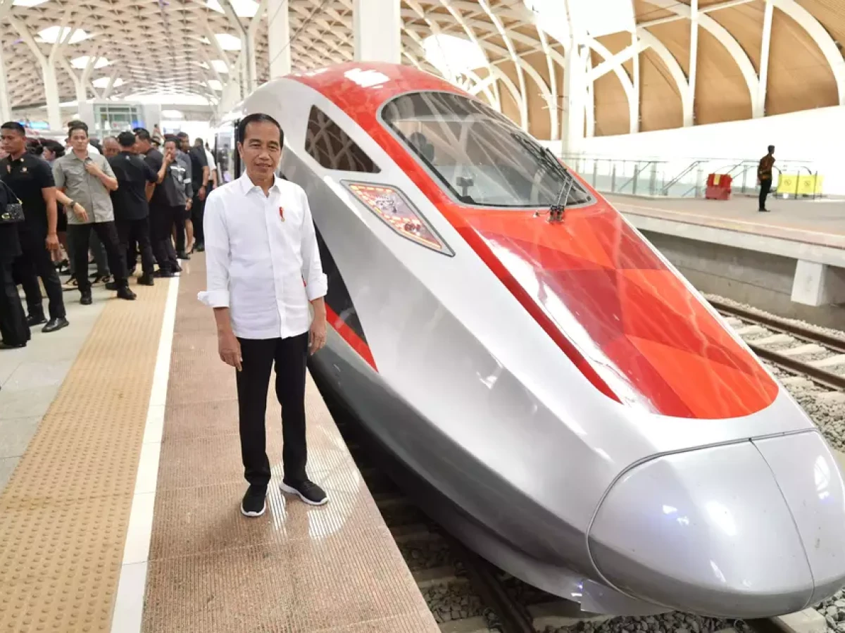 Sambut HUT RI ke-79, Kereta Whoosh Diskon 17% Nih Guys