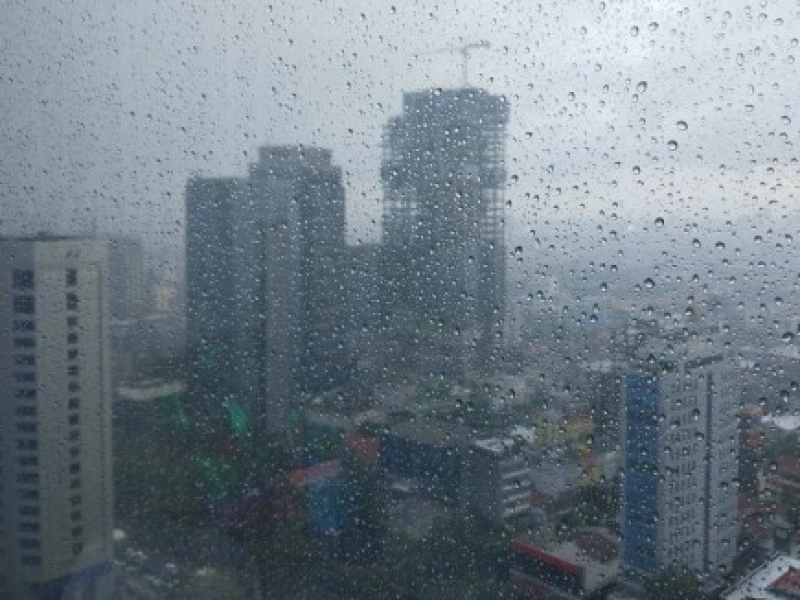 Prakiraan Cuaca Hari Ini: Jakarta Diguyur Hujan pada Minggu Siang