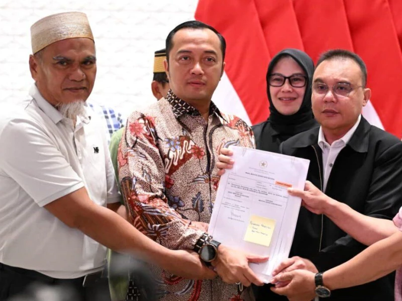 Prabowo Rehabilitasi 2 Guru di Luwu Utara yang Dipecat karena Bantu Honorer