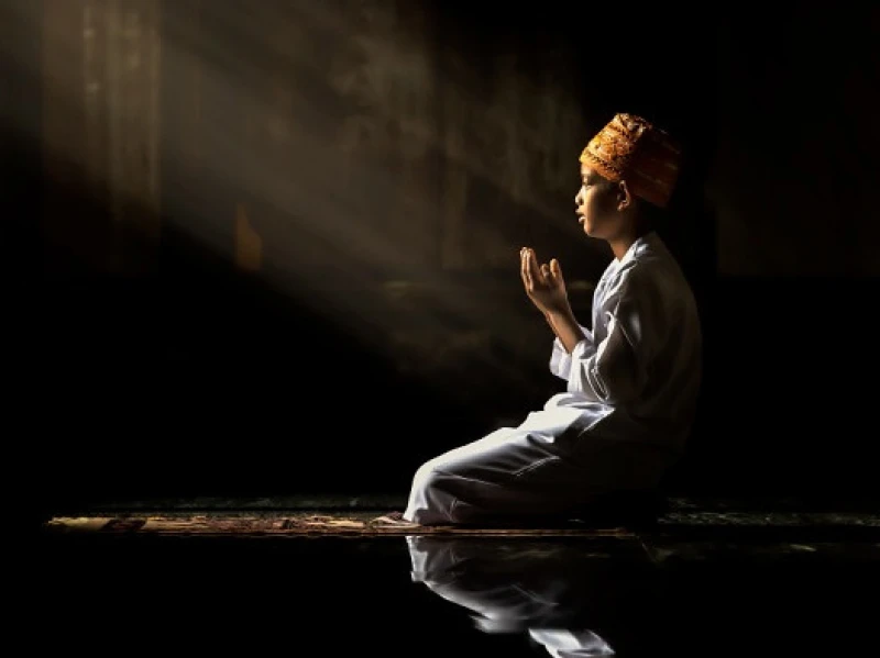 Doa Biar Hati Tetap Tenang di Tengah Mumetnya Pikiran