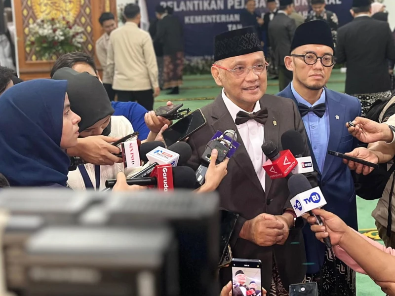 Menhaj Gus Irfan Lantik Pejabat Tinggi Kementerian Haji dan Umrah, Ini Daftarnya