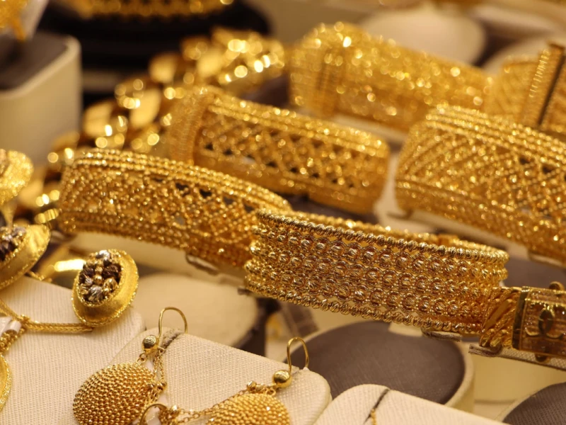 Harga Emas Perhiasan 1 Desember 2025, Cek di Sini