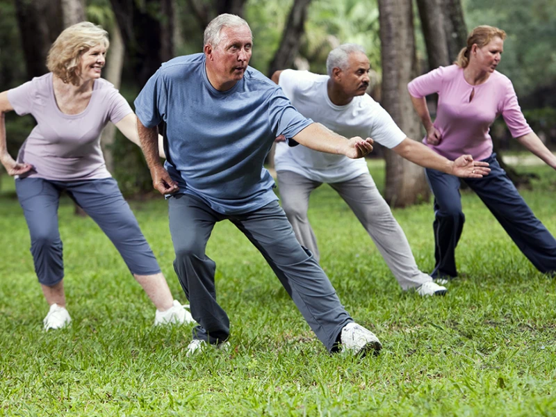 7 Jenis Olahraga Pagi untuk Turunkan Gula Darah, dari Jalan Kaki hingga Tai Chi