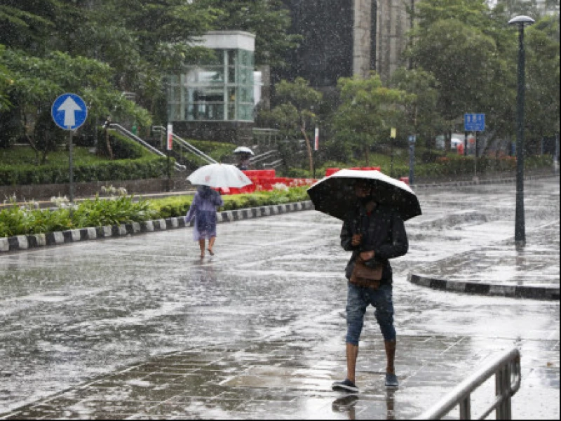 Waspada! Jakarta Masih Diguyur Hujan Sepanjang Hari Ini