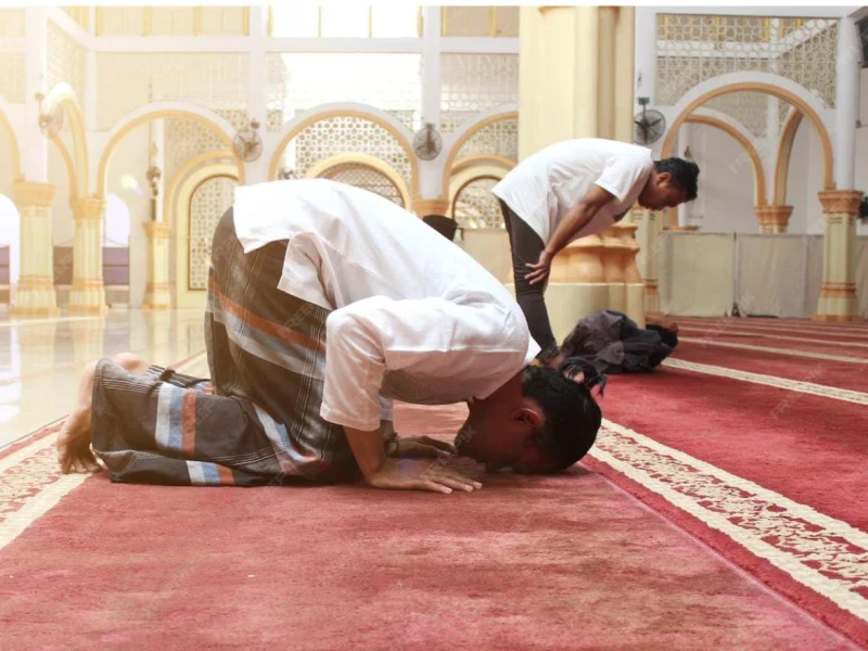 Doa Jumat Terakhir Bulan Rajab Lengkap dengan Terjemahan Bahasa Indonesia