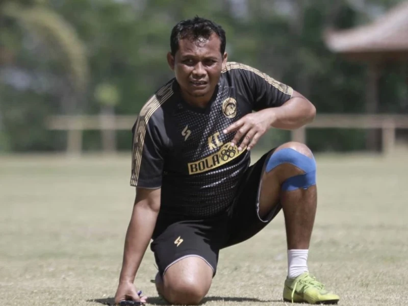 Profil Asisten Pelatih Arema FC Kuncoro yang Meninggal Dunia saat Laga Trofeo di Stadion Gajayana