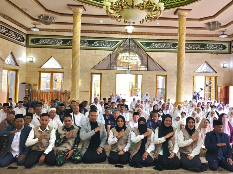 PPIH Arab Saudi Silaturahim dengan Jemaah Haji Bandung, Ingatkan Pentingnya Rutin Berolahraga