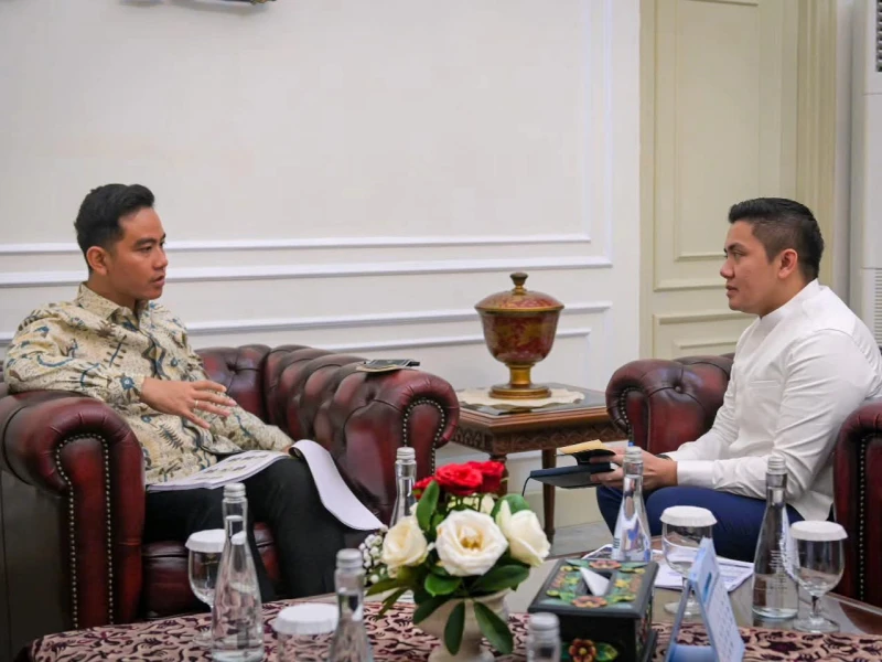 Seskab Teddy dan Wapres Gibran Gelar Pertemuan Empat Mata, Bahas Dinamika Terkini Tanah Air