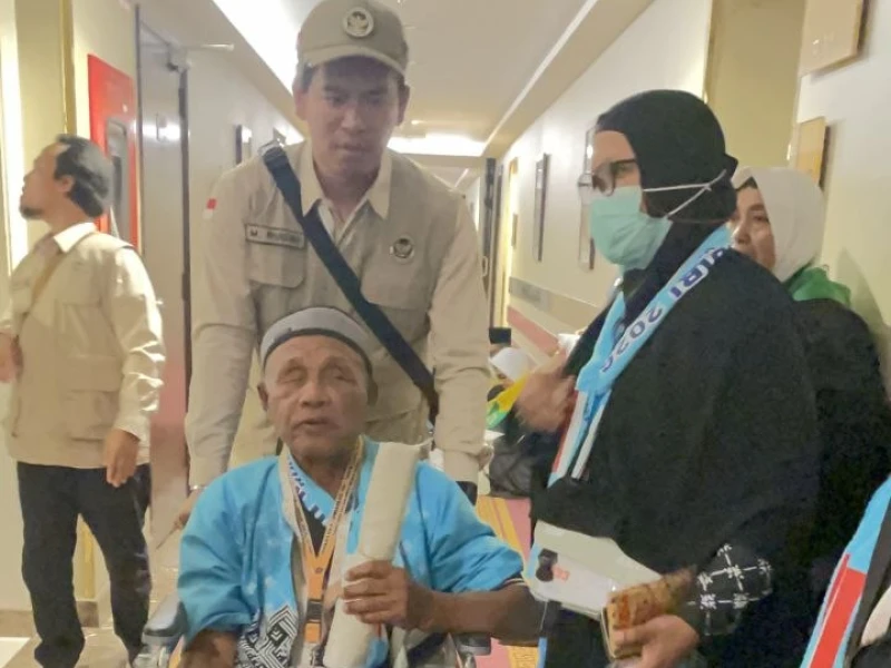 Perjuangan 9 Tahun Berbuah Manis, Mbah Sarjo Tunanetra Akhirnya Berangkat Haji