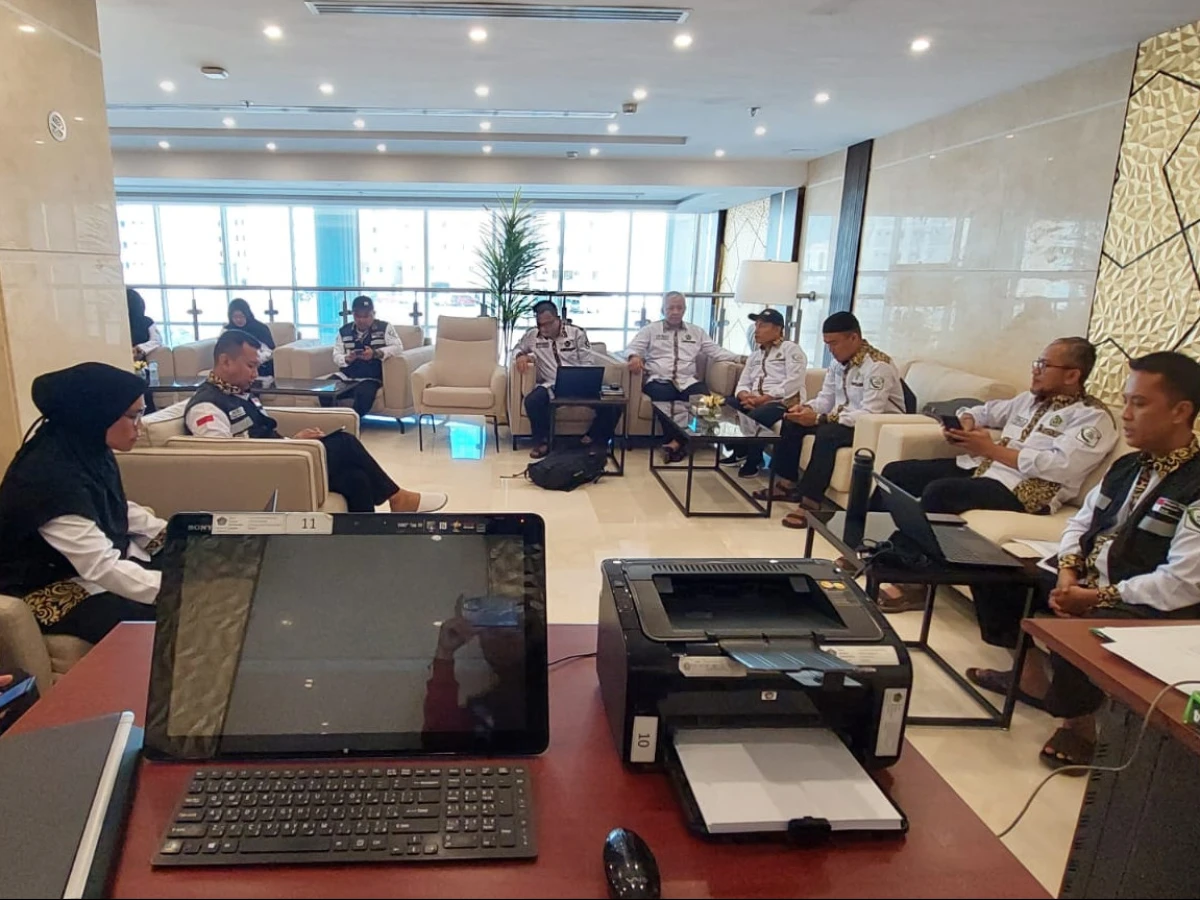 Jelang Kedatangan Jemaah Haji Indonesia, Petugas Daker Bandara Bersiap Sambut di Madinah