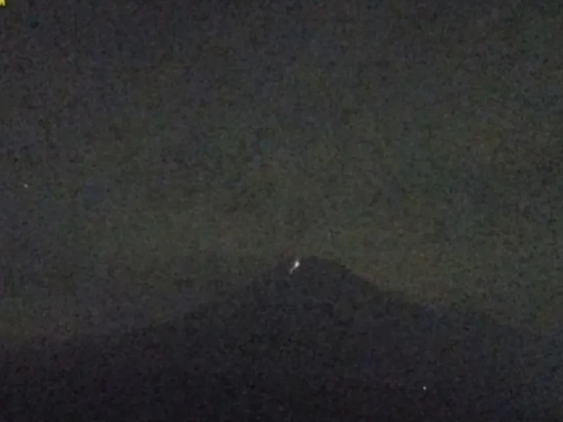 Gunung Semeru Lontarkan Asap Setinggi 1.000 Meter dari Puncak