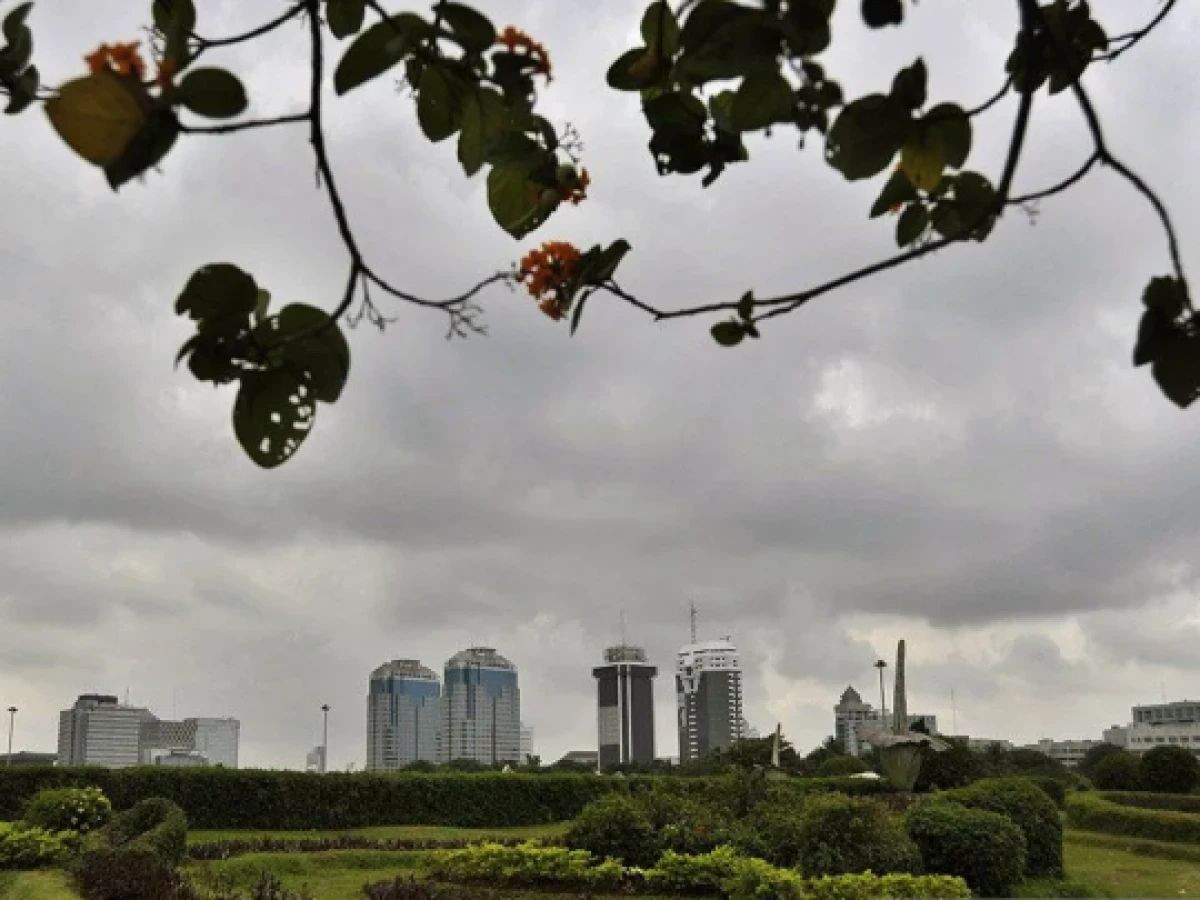 Siang Ini Cuaca Berawan Selimuti Sebagian Besar Ibu Kota Provinsi