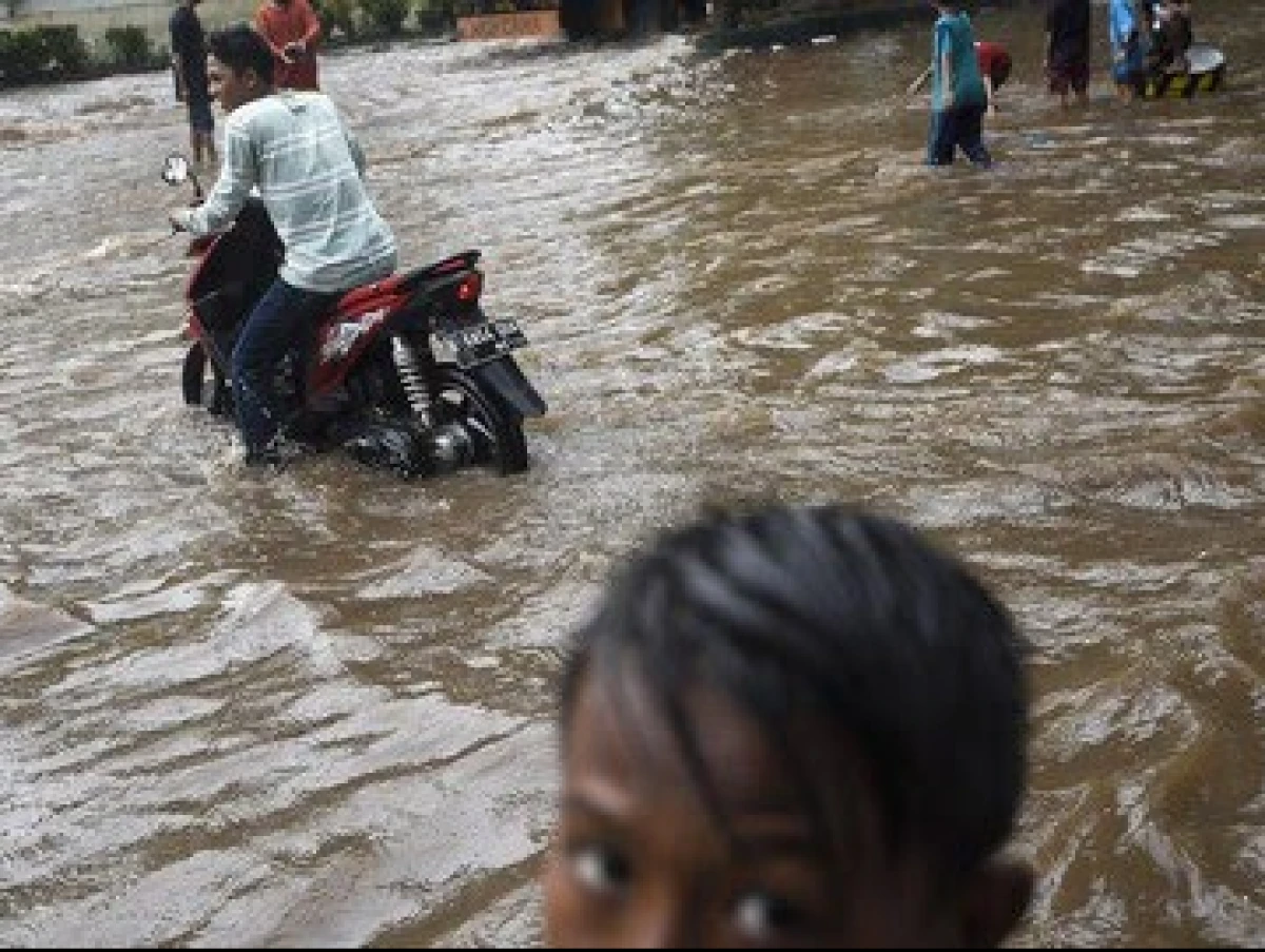 Jakarta Diguyur Hujan, Lima RT Langsung Tergenang Banjir