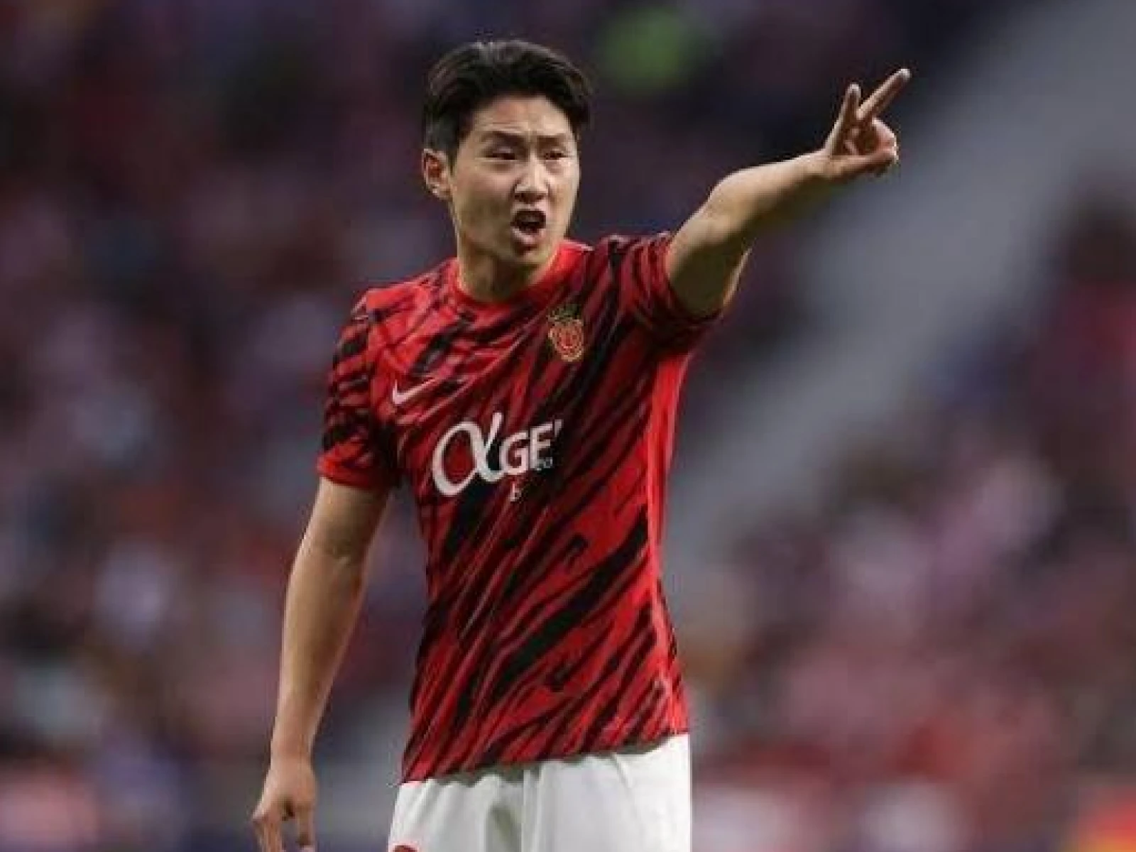 Pemain Korsel Lee Kang Resmi Gabung PSG