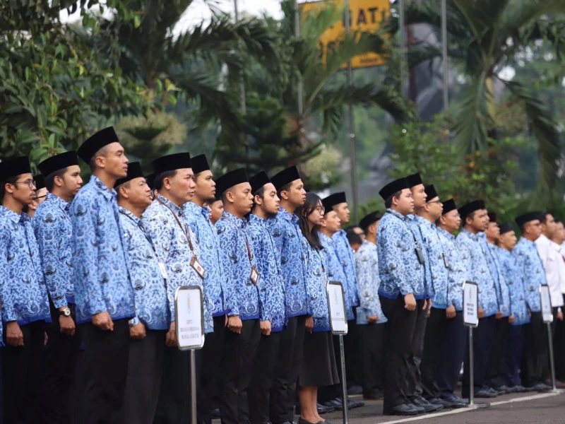 ASN Pusat dan Daerah Resmi WFH Setiap Jumat, Perjalanan Dinas Dipangkas hingga 70 Persen