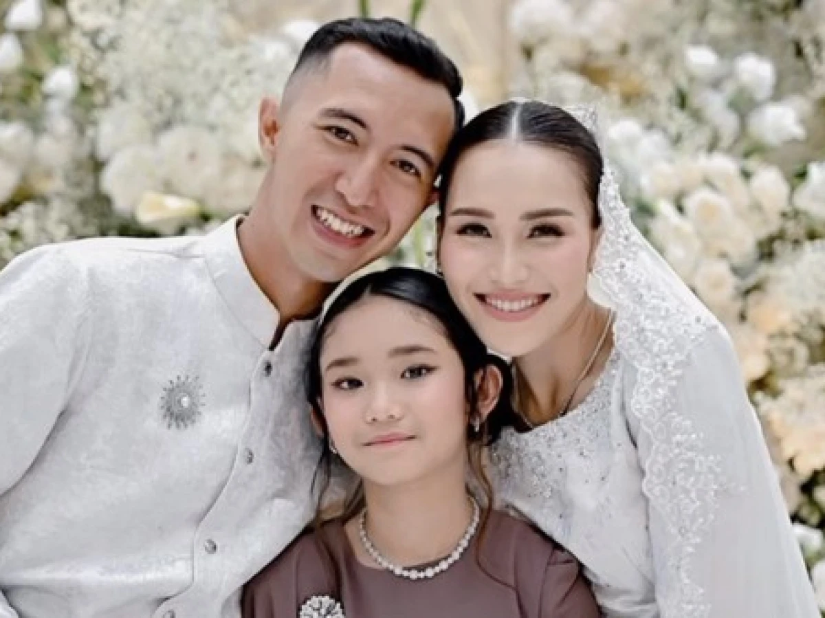 Dijodohkan Orang Tua, Ayu Ting-Ting Akui Kenal Lettu Fardhana Baru Satu Bulan