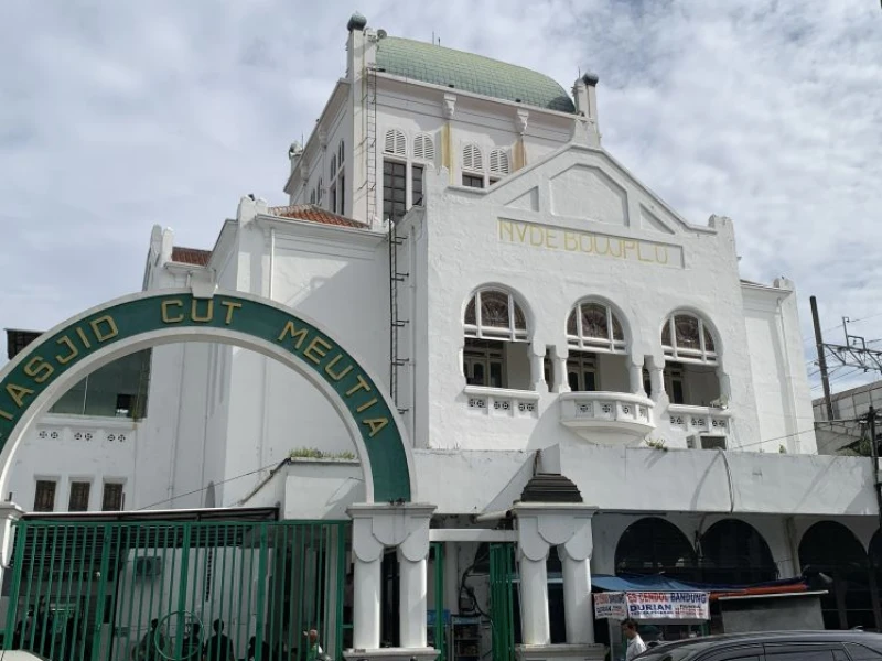 AQUVIVA Berbagi Kesejukan Selama Ramadan, Distribusikan Air Mineral ke 321 Masjid