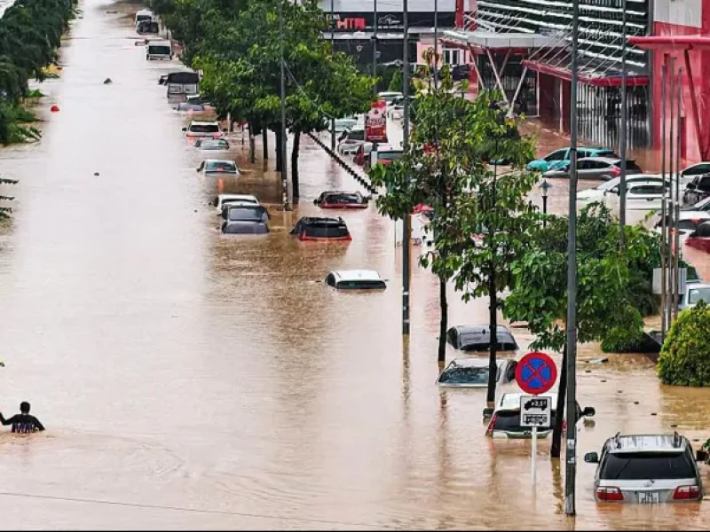 Hujan Tanpa Henti dan Banjir Besar Tewaskan 41 Orang di Vietnam, Ketinggian Air Capai 5,2 Meter
