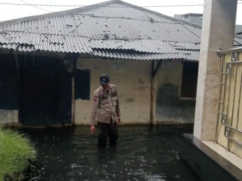 16 RT di Jakarta Terendam Banjir hingga 80 Cm usai Hujan Deras Selasa Sore