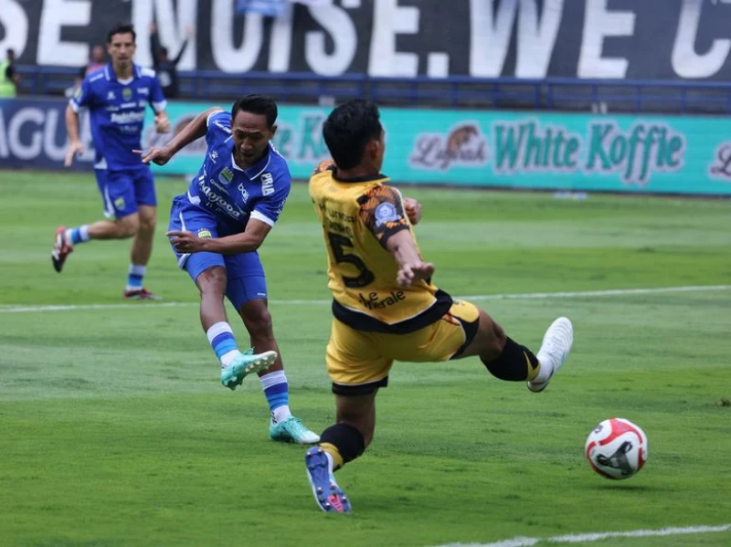 Persib Bandung Juara Paruh Musim Super League usai Tundukkan Persija di GBLA