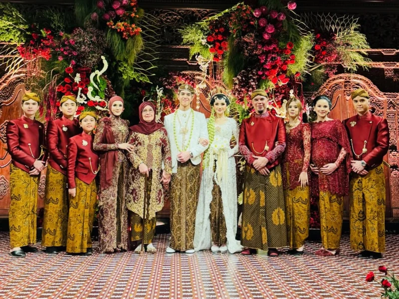 Potret Bahagia Keluarga Ahmad Dhani usai El Rumi dan Syifa Hadju Resmi Menikah
