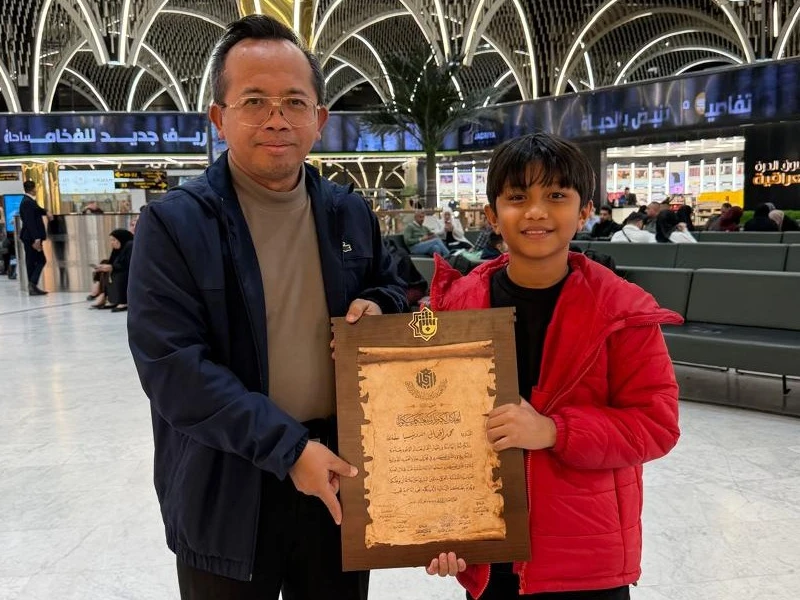 Membanggakan! Wakili Indonesia, Bocah asal NTB, M. Zian Fahrezi Sabet Juara I MTQ Internasional di Irak