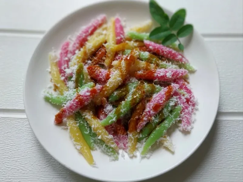 Kue Cenil, Si Kenyal Warna-warni Jajanan Tradisional Asal Pacitan yang Sangat Menggoda buat Takjil