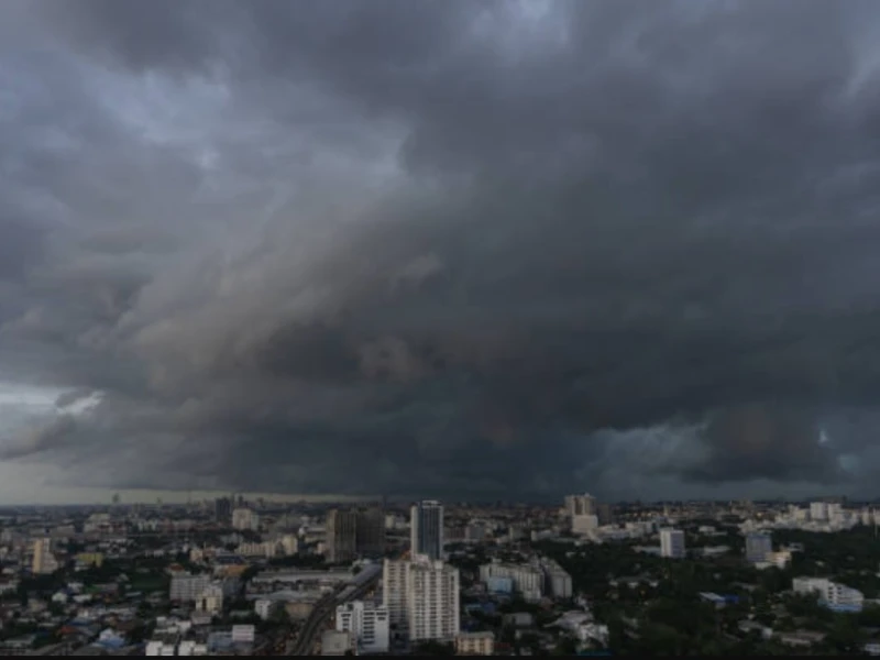 Risiko Cuaca Ekstrem di RI Meningkat, Ini Penyebabnya Menurut BMKG!