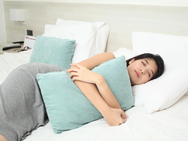 Intip Kepribadian Seseorang dari 10 Posisi Tidur, Pasanganmu yang Mana?