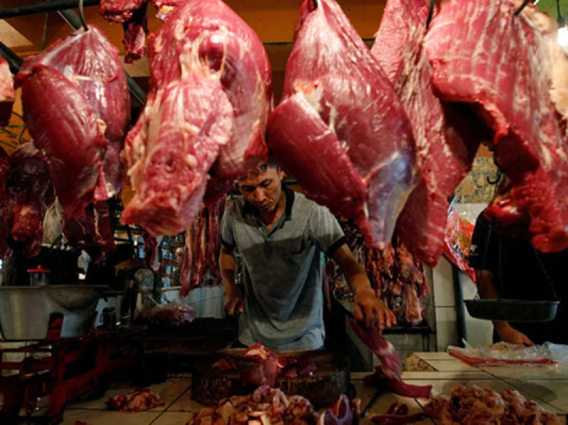 Harga Komoditas Pangan Kompak Naik H-1 Ramadan: Daging Sapi Rp145.900, Ayam Rp42.150
