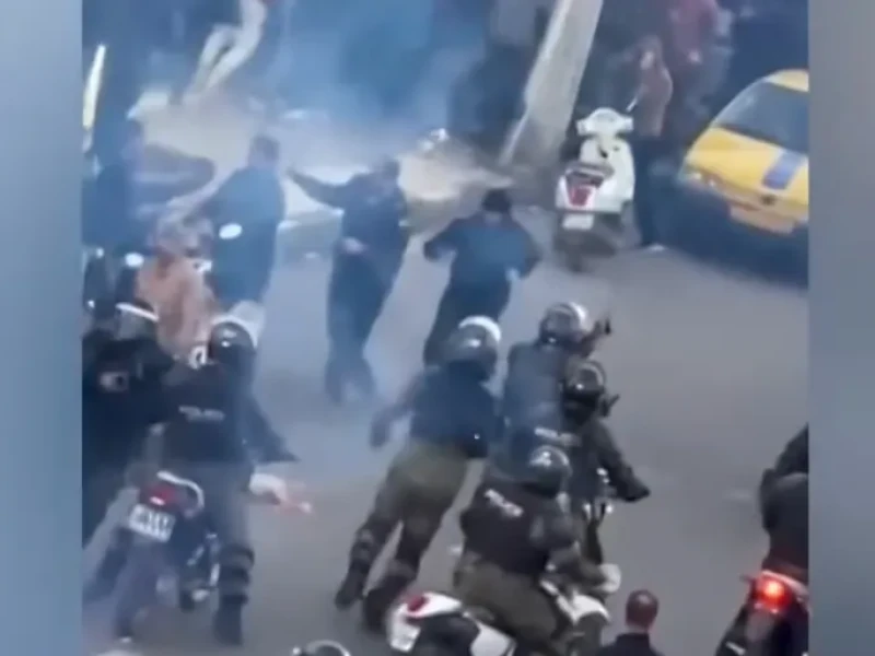 100 Lebih Aparat Keamanan Tewas dalam Aksi Demonstrasi di Iran