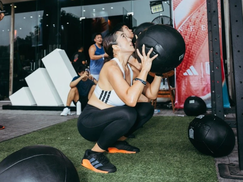 Cegah Cedera, Pilih Sepatu Tepat untuk  Olahraga Angkat Beban dan Melompat