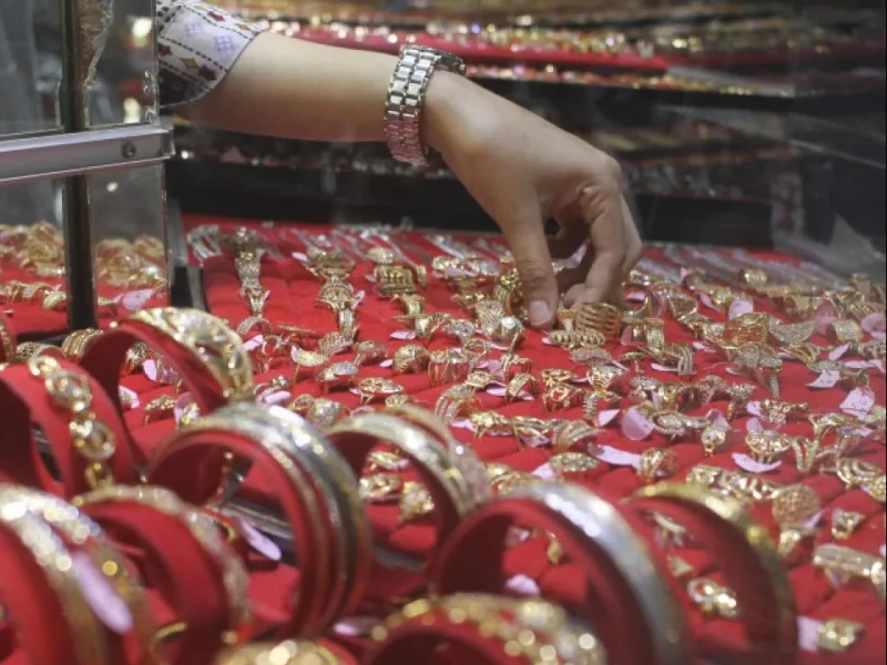 Harga Emas Batangan dan Perhiasan Hari Ini Melonjak, Tembus Rp2,5 Juta per Gram