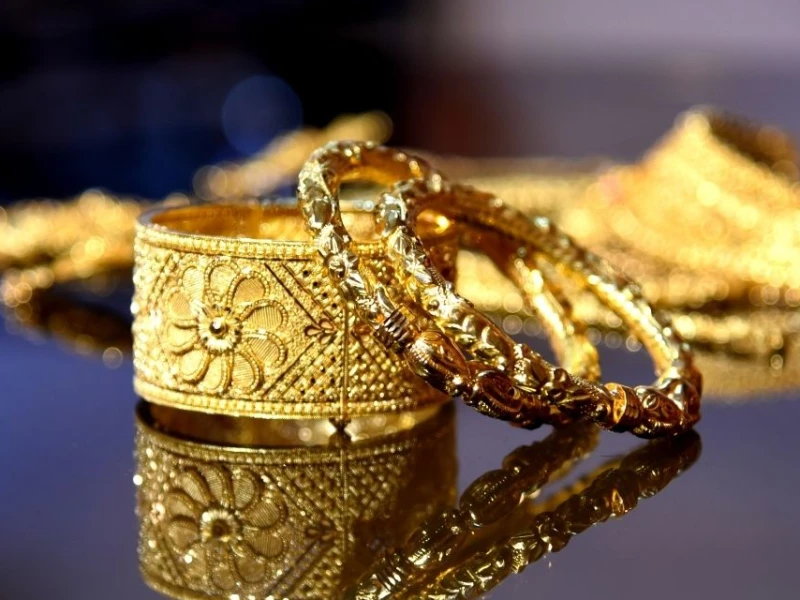 Harga Emas Perhiasan Melejit, 24 Karat Dibanderol Rp2.469.000