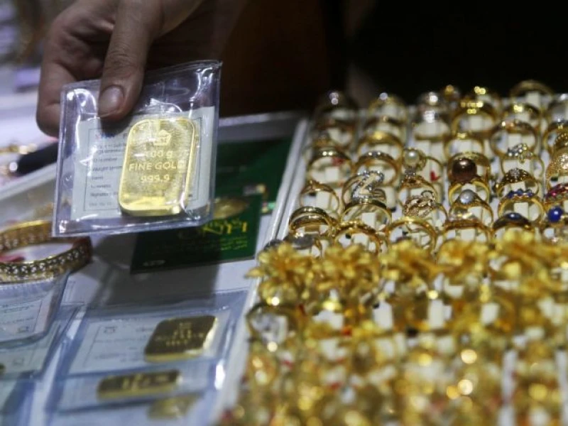 Harga Emas Batangan Hari Ini Tembus Rp2,97 Juta per Gram, Perhiasan Naik Rp83.000