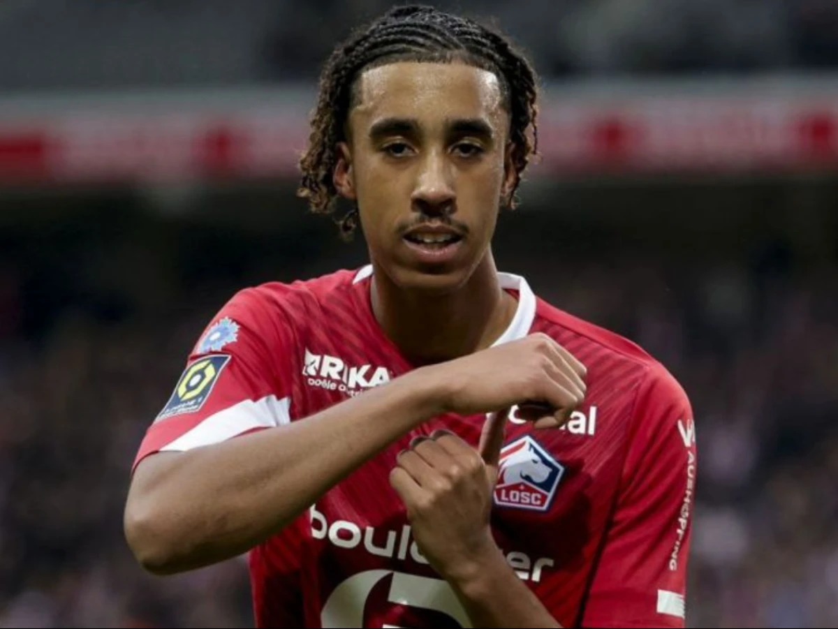 Profil Leny Olivier Yoro, Bek Muda asal Prancis Penggawa Baru Manchester United