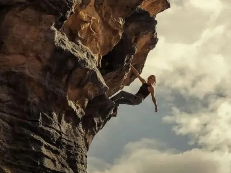 Film ‘Apex’ Bakal Tayang di Netflix 24 April 2026, Bawa Kisah Perburuan Maut di Alam Liar