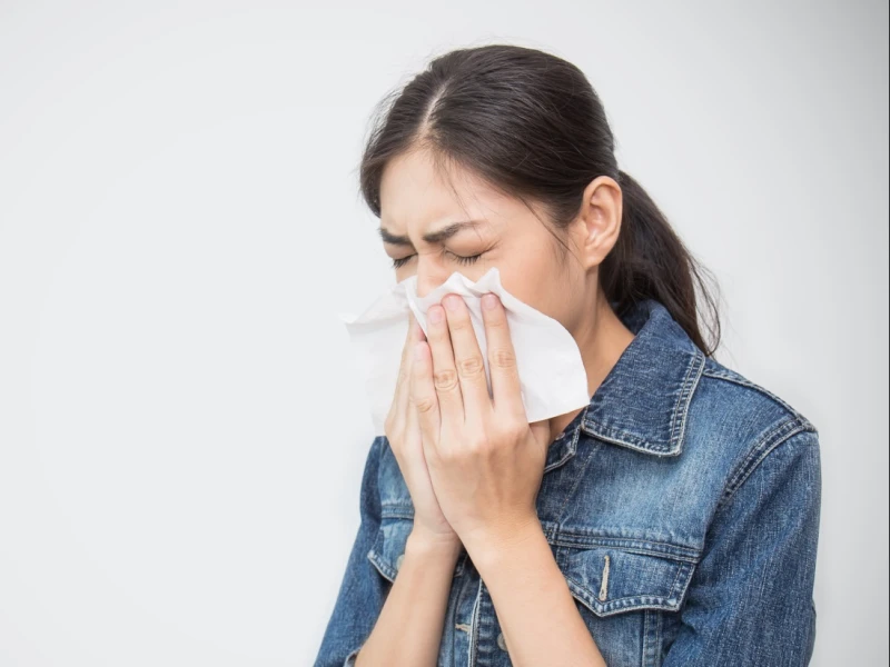 Mengapa Flu-Batuk Merebak di Musim Hujan? Ini Penyebab dan Cara Mengobatinya