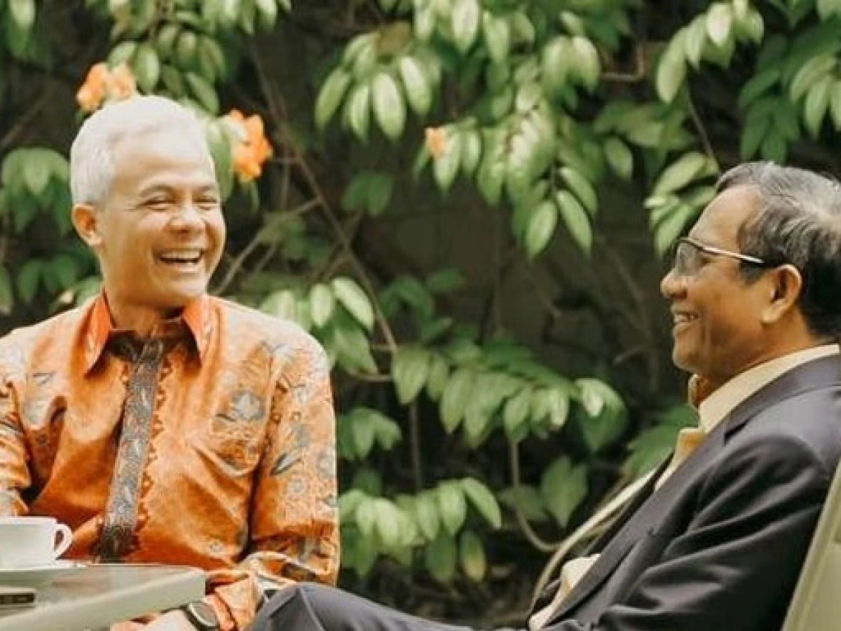 Ganjar Unggah Momen Ngopi Bareng Mahfud MD, Bahas Cawapres?