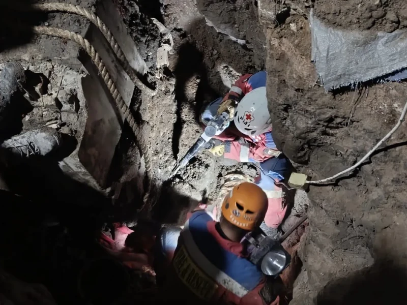 Percaya Ritual Mistis, 2 Warga Pencari Harta Karun Tewas Tertimbun Tanah Longsor di Antapani Bandung