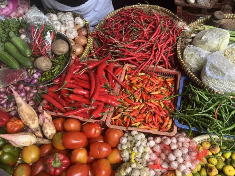 Update Harga Pangan Hari Ini: Cabai Terjun Bebas, Minyak Goreng dan Gula Naik Tipis