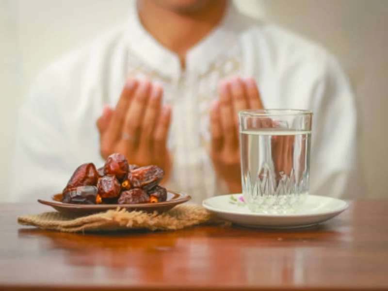 Catat! Ini 6 Strategi Ampuh Atasi Haus saat Puasa Ramadan, Rahasia Tubuh Tetap Segar Seharian