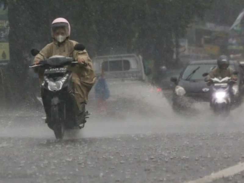 Cuaca Hari Ini: BMKG Prediksi Jakarta Diguyur Hujan Siang hingga Sore