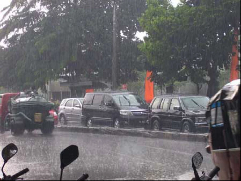 Cuaca Jakarta H-2 Lebaran: Sejumlah Titik Berawan hingga Hujan Ringan