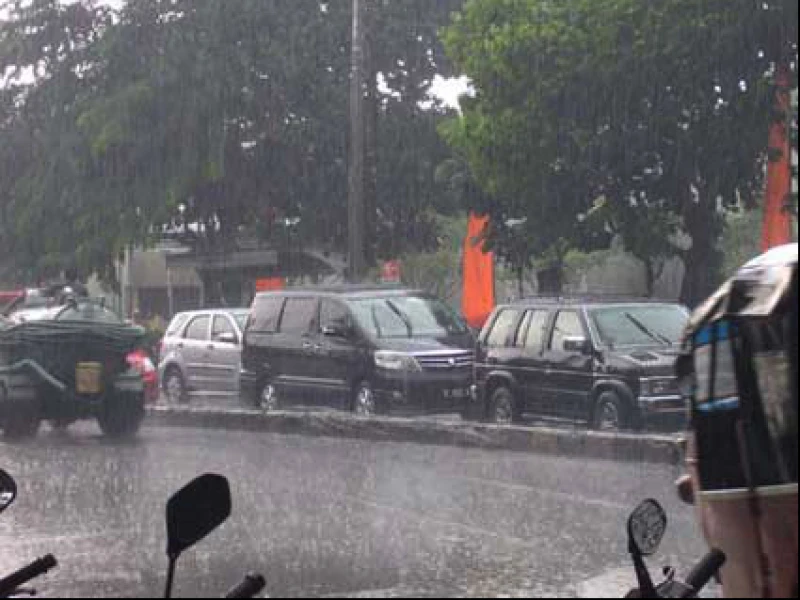 Prakiraan Cuaca Hari Ini: Sejumlah Kota Besar Berpotensi Diguyur Hujan Lebat